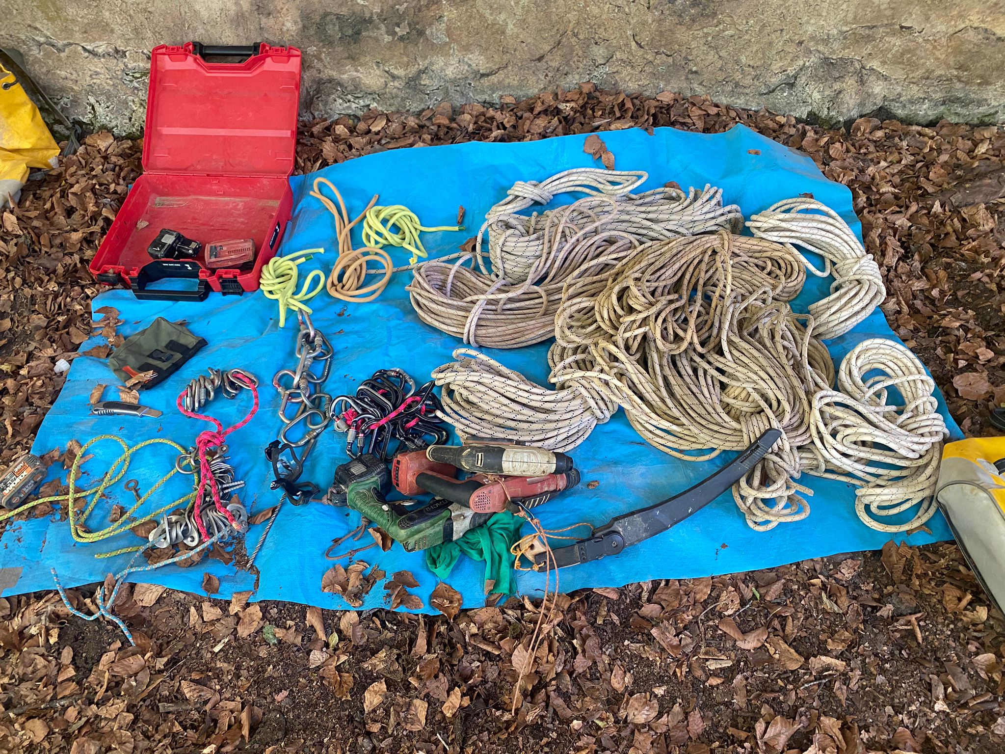 Éxito del curso de instalación y equipación de cavidades